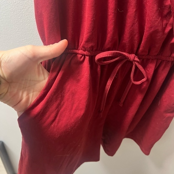 Merokeety Red Romper, drop waist with adjustable draw string & functional pocket - Picture 3 of 4